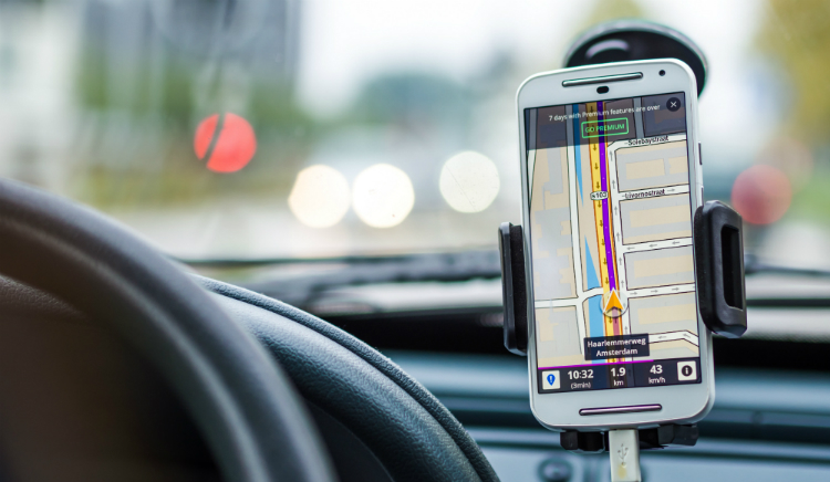 Google-Maps-navigation-car-drive-road